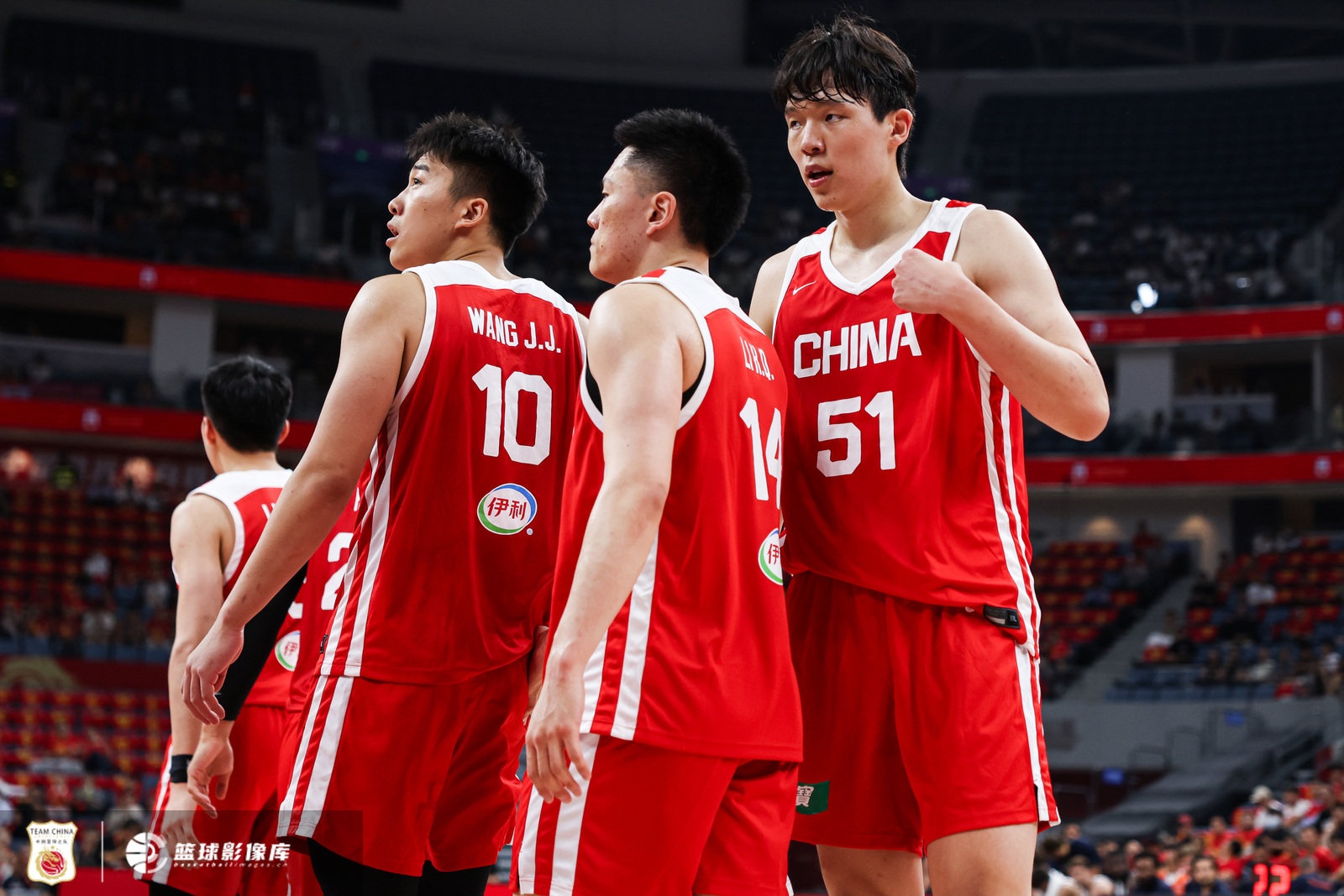 皆大欢喜！中国男篮本场12人全部登场 且全员正负值皆为正！