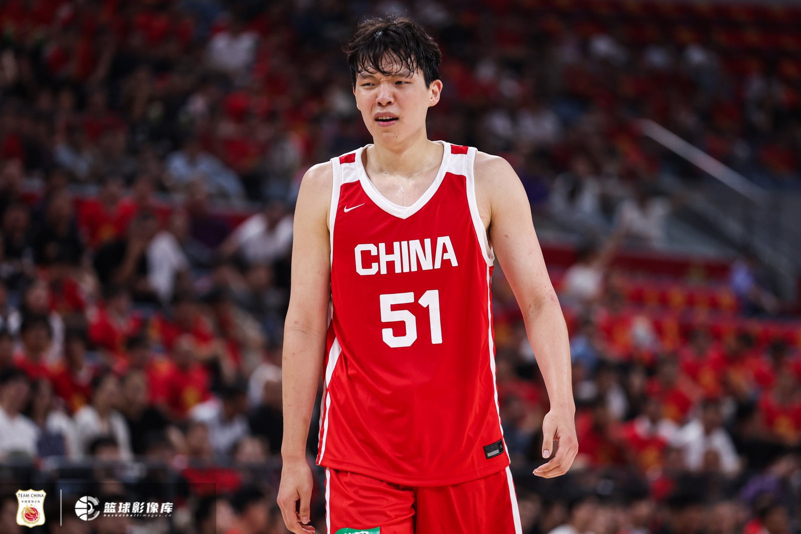 媒体人：杨瀚森今天是赢球第一功臣 他打出了现代核心中锋的模样